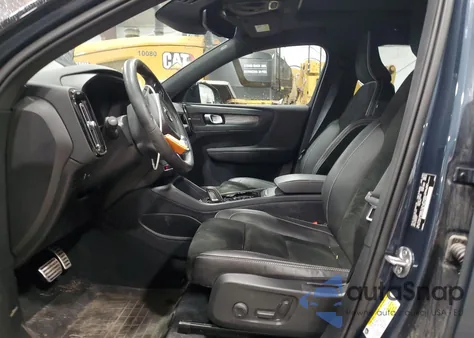 2022 Volvo Xc40 T5 R-Design z USA, uszkodzony, nr VIN YV4162UM3N2732255